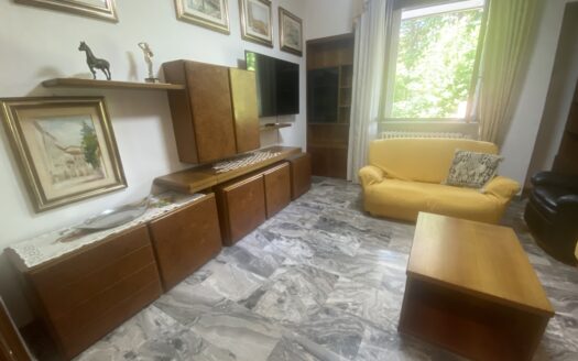 OTTIMO 4 LOCALI ARREDATO