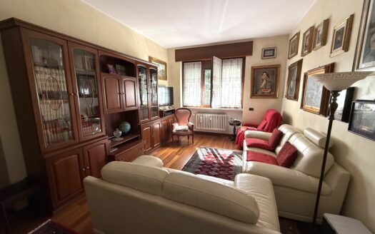 4 LOCALI RISTRUTTURATO