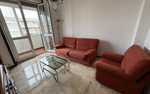 BILOCALE ARREDATO PIANO ALTO