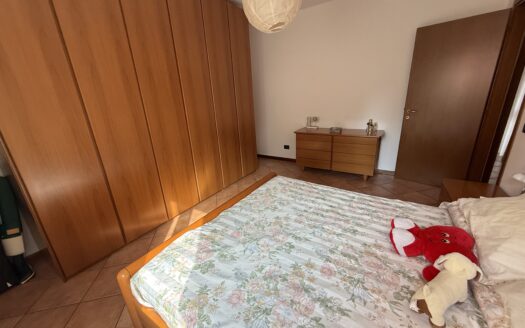 BILOCALE CON TERRAZZO